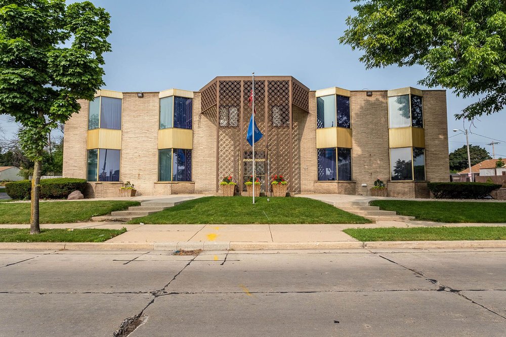 Paradise Memorial Funeral and Cremation Services - veterans service organization in Milwaukee, WI