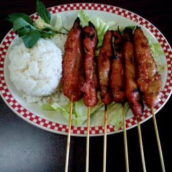 Lieu's Asian Cuisine - Chicken skewered