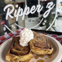 Ripper’z - Cinnamon Roll French Toast