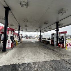 Woodstock Citgo - Such a CLEAN fill up station.  Great job!