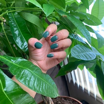 Shining Nails & Spa - Weehawken - Green nail for the holidays - Waxing Near Me - Weehawken, New Jersey Shining Nails & Spa - Weehawken - Green nail for the holidays - Waxing Near Me - Weehawken, New Jersey