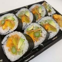 Sushi Matsu - Fresh veggie tempura roll !