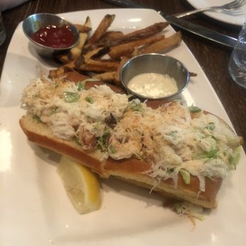 Taylor Shellfish Oyster Bar - Crab Roll - Seafood Near Me - Seattle, Washington