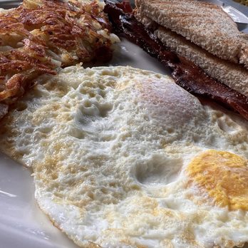 Harry's Restaurant - American Classic - Breakfast & Brunch Near Me - Houston, Texas