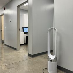 Costco Optical Vision Center - Inside
