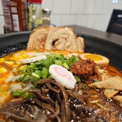 Tom Ramen - Volcano tom ramen