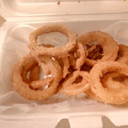Mama Wings - Onions rings.. so good and light..