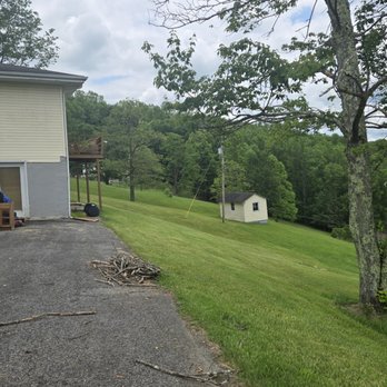 Whitehurst Lawn Care - Lawn Services Near Me - Buckhannon, West Virginia