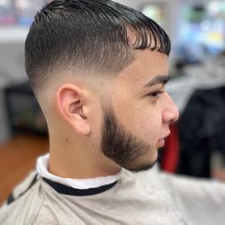 Elias Barber Shop