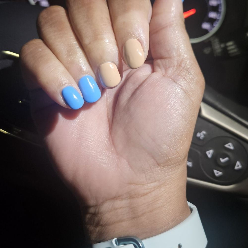 Nail Design - 1'9'2026 DND Gel Blue (670), and Tan (072). - Nail Salons Near Me - Baltimore, Maryland Nail Design - 1'9'2026 DND Gel Blue (670), and Tan (072). - Nail Salons Near Me - Baltimore, Maryland