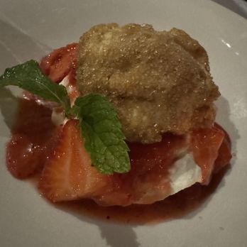 Paradiso Restaurant - Strawberry Shortcake (Special) - Italian Near Me - San Leandro, California Paradiso Restaurant - Strawberry Shortcake (Special) - Italian Near Me - San Leandro, California