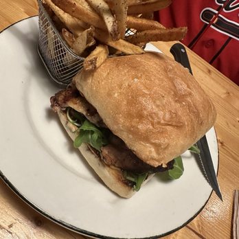 Table 20 - Chicken sandwich w/fries - New American Near Me - Cartersville, Georgia Table 20 - Chicken sandwich w/fries - New American Near Me - Cartersville, Georgia