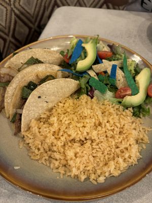 Tequileros Kitchen & Craft Cocktails by null