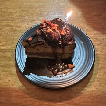 Avec - Chicago - Burnt honey cake - IG @bougiefoodieboi - Mediterranean Near Me - Chicago, Illinois