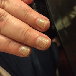 Good glitter gel manicure.