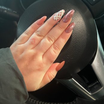Em Salon & Spa - Nail Salons Near Me - Bellevue, Washington Em Salon & Spa - Nail Salons Near Me - Bellevue, Washington
