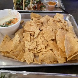Queso & Chips