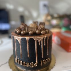Four Season Pastry - Chocolate custom cake