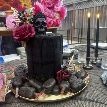 Natasha's Treats - Day of the Dead Cake - Custom Cakes Near Me Natasha's Treats - Day of the Dead Cake - Custom Cakes Near Me