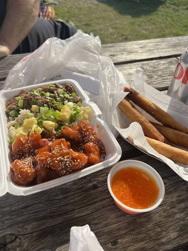 Mary's Asian Cuisine Logo