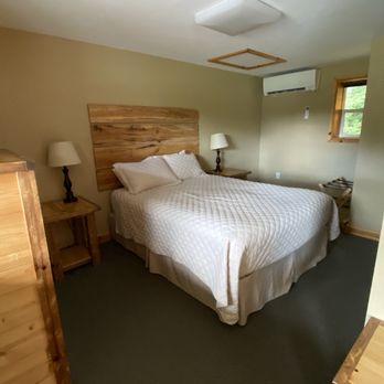 Tahquamenon Suites Lodging - Hotels Near Me - Paradise, Michigan
