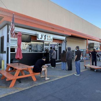 LJ’s Lil’ Cafe - This was the line at 10:40 a.m. on a Thursday.... - Breakfast & Brunch Near Me - Cypress, California
