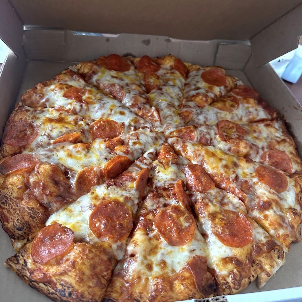 Straw Hat Pizza - Pizza - Pizza Near Me - Bakersfield, California Straw Hat Pizza - Pizza - Pizza Near Me - Bakersfield, California