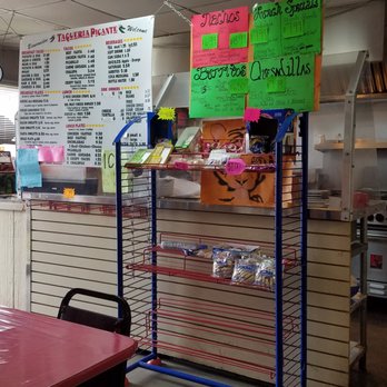 Taqueria Picante - a view of a taqueria - Mexican Near Me - Smithville, Texas Taqueria Picante - a view of a taqueria - Mexican Near Me - Smithville, Texas