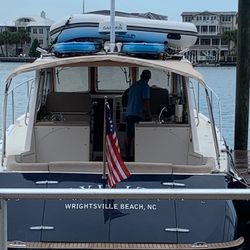 Airlie Pointe Yacht Charters - Back of the yacht