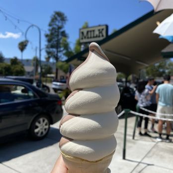 Meadowlark Dairy - Chocolate and vanilla swirl - Ice Cream & Frozen Yogurt Near Me - Pleasanton, California Meadowlark Dairy - Chocolate and vanilla swirl - Ice Cream & Frozen Yogurt Near Me - Pleasanton, California