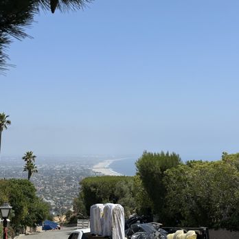 Runyon Haul & Junk - Junk Removal & Hauling Near Me - Valencia, California Runyon Haul & Junk - Junk Removal & Hauling Near Me - Valencia, California