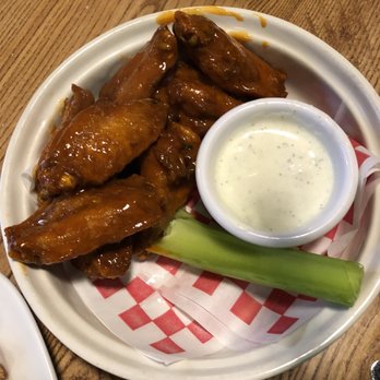 Giordano's - homemade wing sauce was a plus... must have must have buffalo wings - Pizza Near Me - Kissimmee, Florida