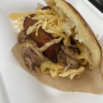 Amara Chocolate & Coffee - Pork Arepa - Coffee & Tea Near Me - Pasadena, California Amara Chocolate & Coffee - Pork Arepa - Coffee & Tea Near Me - Pasadena, California