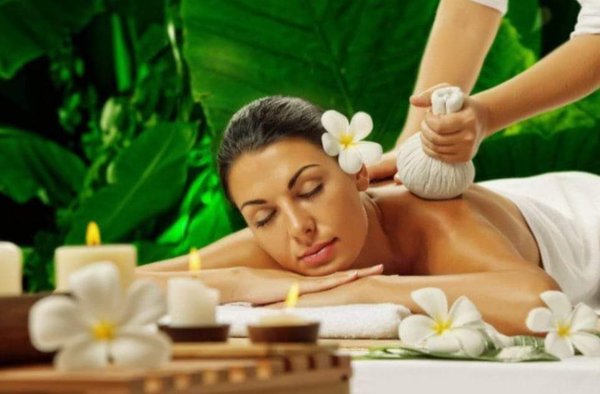 Ancient Thai Herbal Compress
60min/$105.  75min/$130.  90min/$155 - This ancient herbal theraputic technique treatment includes the application of steamed aromatic herbs wrapped in a cotton cloth making this an indulgently, healing treatment. Our Thai herbal compress massage consists of no less than 11 ingredients. The steamed stems are rolled and compressed with a soothing kneading motion along the muscle, energy lines, joints, and acupressure points.