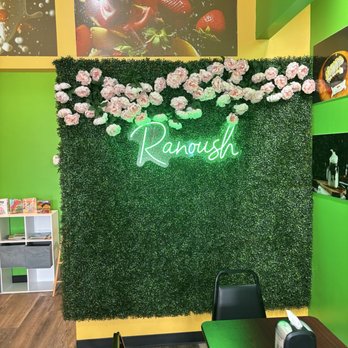 Ranoush - Seating area - Waffles Near Me - Lexington, Kentucky