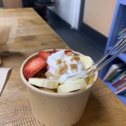 Love In Action Cafe - Mango Smoothie Bowl