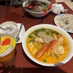 Pho Hoa Binh - Pho, P23. Bun Rieu, Thai tea and dessert