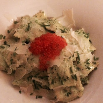 Huber's - Bärlauchravioli mit Forellenkaviar! - Wine Bars Near Me - Vienna, 9 Huber's - Bärlauchravioli mit Forellenkaviar! - Wine Bars Near Me - Vienna, 9