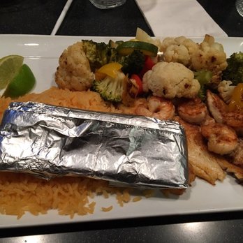 Los Rancheros - Tilapia and shrimp platter with vegetables and tortillas - Mexican Near Me - Jacksonville, Illinois Los Rancheros - Tilapia and shrimp platter with vegetables and tortillas - Mexican Near Me - Jacksonville, Illinois