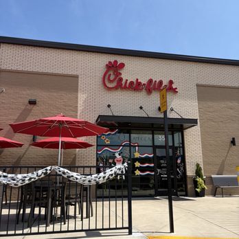 Chick-fil-A - Outside - Fast Food Near Me - Oak Ridge, Tennessee Chick-fil-A - Outside - Fast Food Near Me - Oak Ridge, Tennessee