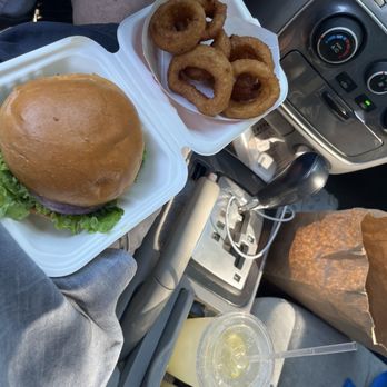 J&M Grill - Cheeseburger, rings and hand squeezed lemonade - New American Near Me - Boonton, New Jersey