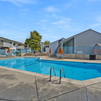Lakeside Village - Apartments Near Me - San Leandro, California Lakeside Village - Apartments Near Me - San Leandro, California