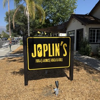 Joplin's - American Near Me - Ojai, California