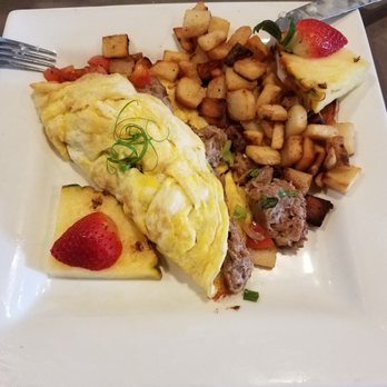 Moena Café - Kalua pork omelet - Cafes Near Me - Honolulu, Hawaii Moena Café - Kalua pork omelet - Cafes Near Me - Honolulu, Hawaii