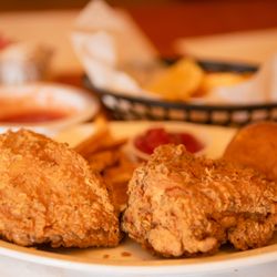 La Bahia Restaurant - Best fried chicken ever