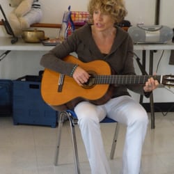 Music To Grow On - Miss Livia with toddlers
