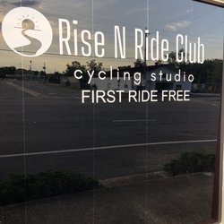 Rise N Ride Club - Front entrance (note the free first ride)