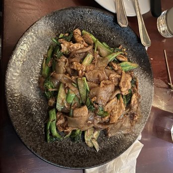 Spicy Shallot - Pad See Eew Noodle with Chicken - Thai Near Me - Elmhurst, New York Spicy Shallot - Pad See Eew Noodle with Chicken - Thai Near Me - Elmhurst, New York
