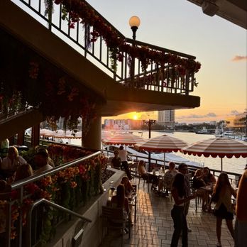 Sorsi Waterfront - Wine Bars Near Me - Tampa, Florida