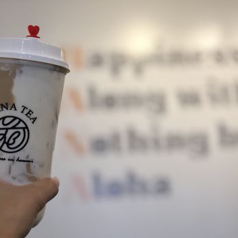 Hana Tea - Classic milk tea with creamy cake - Bubble Tea Near Me - Honolulu, Hawaii